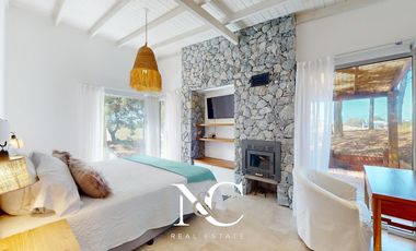 Casa en venta en Costa Esmeralda, fondo a la cancha de polo