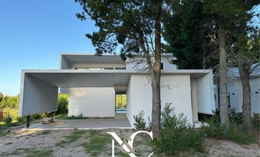 Casa en venta en Costa Esmeralda a estrenar