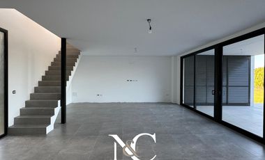 Casa en venta en Costa Esmeralda a estrenar