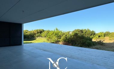 Casa en venta en Costa Esmeralda a estrenar