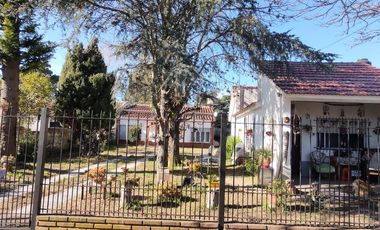 Casas en venta - 3 Dormitorios 2 Baños - 560Mts2 - Santa Teresita