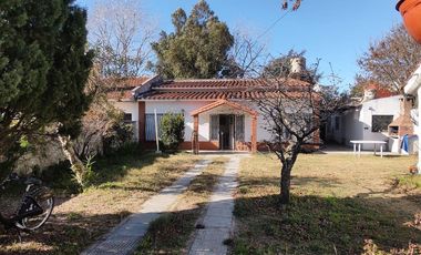 Casas en venta - 3 Dormitorios 2 Baños - 560Mts2 - Santa Teresita