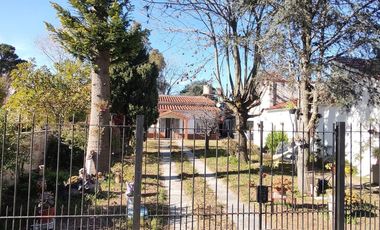 Casas en venta - 3 Dormitorios 2 Baños - 560Mts2 - Santa Teresita