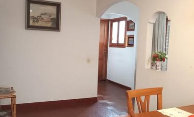 Venta Casa 3 Amb.  en Barrio Pileta  R. Mejía  Excelente EstadoC/Fdo. Libre