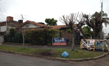Venta Casa 3 Amb.  en Barrio Pileta  R. Mejía  Excelente EstadoC/Fdo. Libre