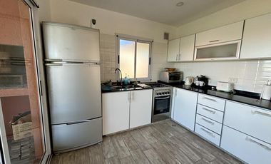 VENTA CASA 5 AMBIENTES SAN SEBASTIAN EN 2 PLANTAS A LA LAGUNA