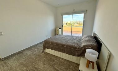 VENTA CASA 5 AMBIENTES SAN SEBASTIAN EN 2 PLANTAS A LA LAGUNA