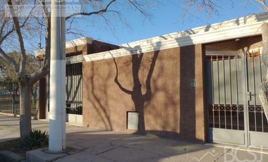 Casa en  B° UTA