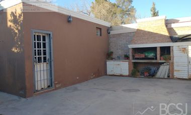 Casa en  B° UTA