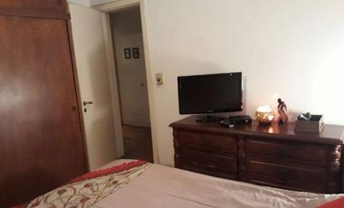 Casa en venta - 2 Dormitorios 2 Baños - Cochera - 381Mts2 - Temperley