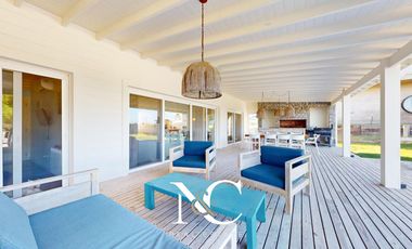 Casa en venta en Costa Esmeralda con Fondo a la Cancha Golf