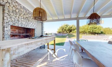 Casa en venta en Costa Esmeralda con Fondo a la Cancha Golf