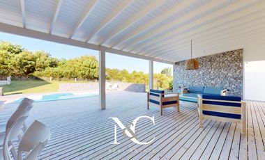Casa en venta en Costa Esmeralda con Fondo a la Cancha Golf