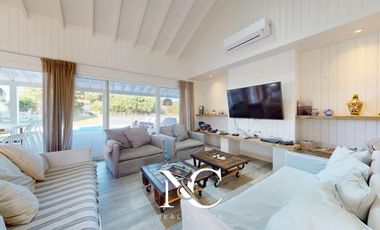 Casa en venta en Costa Esmeralda con Fondo a la Cancha Golf