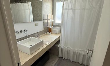 Departamento de tres  dormitorios en venta, Balcón,  Zona Norte