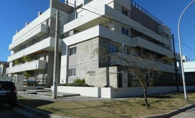Departamento de tres  dormitorios en venta, Balcón,  Zona Norte