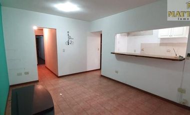 PH 3 ambientes al frente con Patio -posible entrada de auto- en Villa Lynch