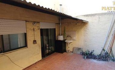 PH 3 ambientes al frente con Patio -posible entrada de auto- en Villa Lynch