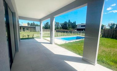 Casa en  Barrio Santa Emilia
