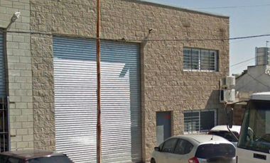 Excelente establecimiento Industrial con 554 m2 cubiertos en Pablo Nogues