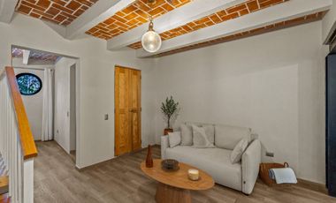 Venta de Casa en Privada en el Centro de San Miguel – Ameublada y Rooftop