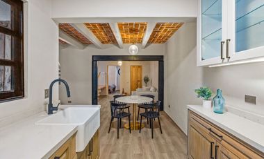 Venta de Casa en Privada en el Centro de San Miguel – Ameublada y Rooftop