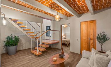 Venta de Casa en Privada en el Centro de San Miguel – Ameublada y Rooftop