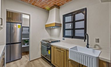 Venta de Casa en Privada en el Centro de San Miguel – Ameublada y Rooftop