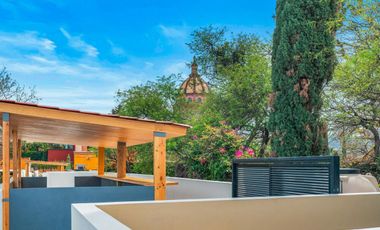 Venta de Casa en Privada en el Centro de San Miguel – Ameublada y Rooftop