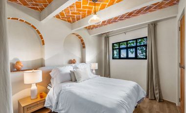 Venta de Casa en Privada en el Centro de San Miguel – Ameublada y Rooftop