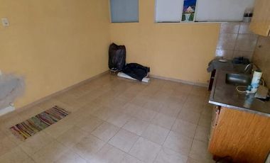 PH EN VENTA PASAJE GRIERSON 4250 (LANUS)