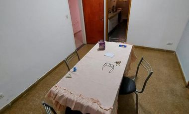 PH EN VENTA PASAJE GRIERSON 4250 (LANUS)