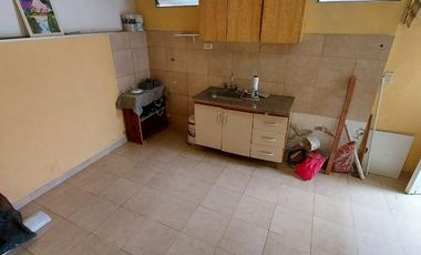 PH EN VENTA PASAJE GRIERSON 4250 (LANUS)