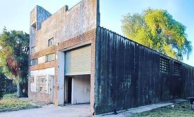 Depósito en venta - 4 Ambientes - 2 Baños - Cochera - 2.100Mts2 - Mar del Plata