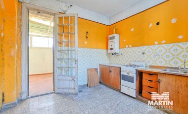 Casa en San Isidro, 5 amb. con patio y terraza. Apto uso comercial.