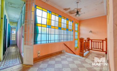 Casa en San Isidro, 5 amb. con patio y terraza. Apto uso comercial.