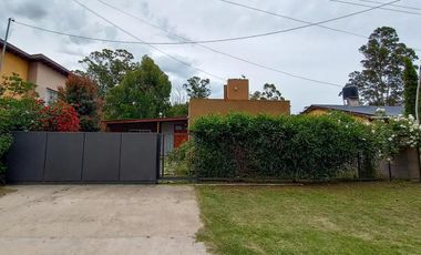 Casa en venta - 2 Dormitorios 2 Baños - Cocheras - 450Mts2 - Santa Clara del Mar
