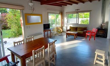 Casa en venta - 2 Dormitorios 2 Baños - Cocheras - 450Mts2 - Santa Clara del Mar
