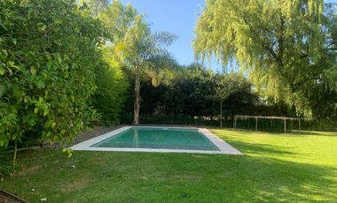 Casa en venta sobre lote interno en Santa María de Tigre