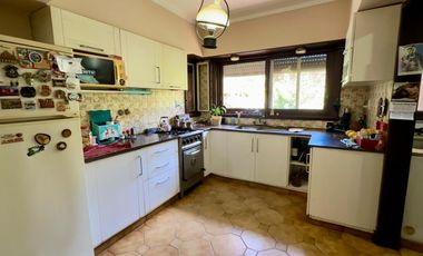 Chalet en Barrio Caisamar