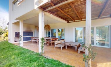 Alquiler en la exclusiva isla del Golf de Costa Esmeralda