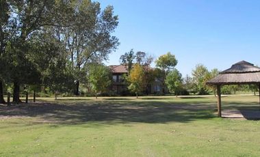 Venta departamento planta baja 3 ambientes en Carruajes, Pilará