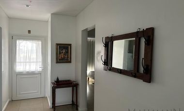 Venta departamento planta baja 3 ambientes en Carruajes, Pilará