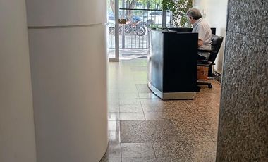 Oficina - Alquiler Av 9 de julio 1000 RECOLETA  140m2 piso entero