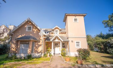 Casa en  venta en Villa de Mayo