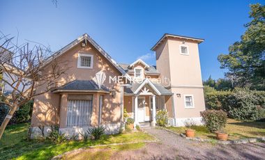 Casa en  venta en Villa de Mayo