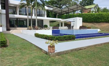 Venta casa en Villeta con lote