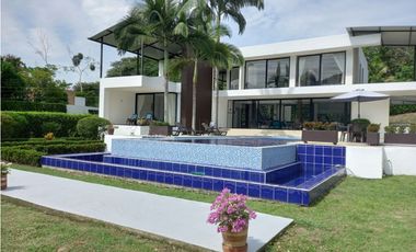 Venta casa en Villeta con lote