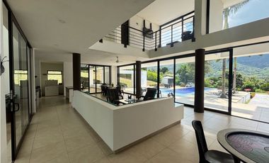 Venta casa en Villeta con lote