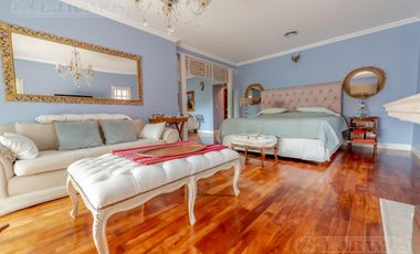 Casa refaccionada en venta  de 5 dormitorios en Martinez